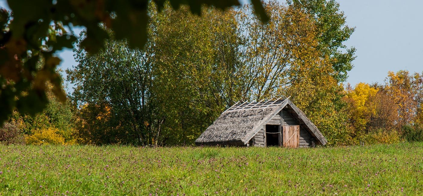 WELCOME THE AUTUMN SEASON IN BELARUSIAN SKANSEN !